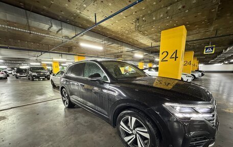 Volkswagen Touareg III, 2018 год, 4 450 000 рублей, 7 фотография