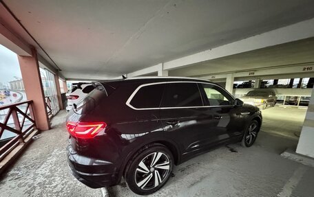 Volkswagen Touareg III, 2018 год, 4 450 000 рублей, 9 фотография