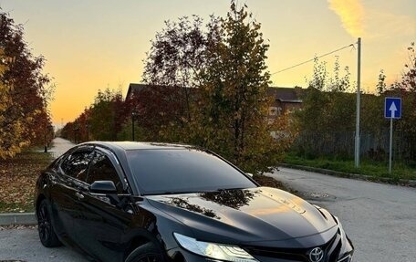 Toyota Camry, 2019 год, 2 550 000 рублей, 1 фотография
