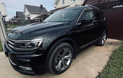 Volkswagen Tiguan II, 2018 год, 1 800 000 рублей, 1 фотография