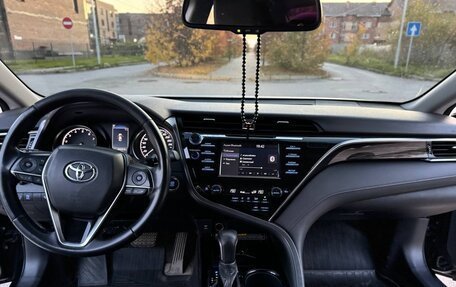 Toyota Camry, 2019 год, 2 550 000 рублей, 7 фотография
