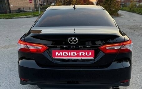 Toyota Camry, 2019 год, 2 550 000 рублей, 4 фотография