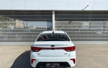 KIA Rio IV, 2018 год, 1 447 000 рублей, 6 фотография