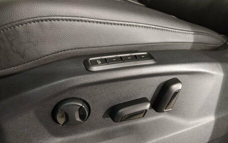 Volkswagen Tiguan II, 2019 год, 3 150 000 рублей, 8 фотография
