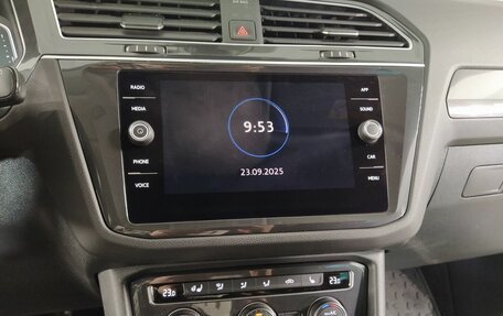 Volkswagen Tiguan II, 2019 год, 3 150 000 рублей, 22 фотография