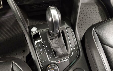Volkswagen Tiguan II, 2019 год, 3 150 000 рублей, 21 фотография