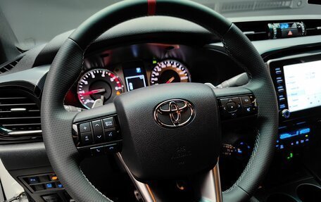 Toyota Hilux VIII, 2024 год, 7 600 000 рублей, 28 фотография