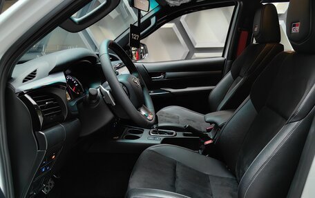 Toyota Hilux VIII, 2024 год, 7 600 000 рублей, 30 фотография