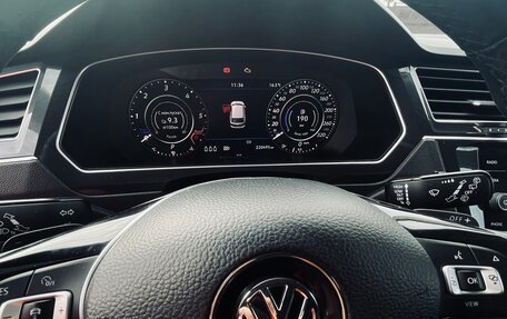 Volkswagen Tiguan II, 2018 год, 1 800 000 рублей, 5 фотография
