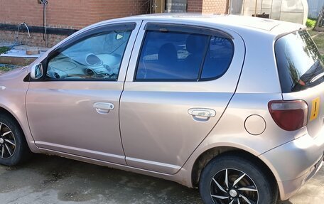 Toyota Vitz, 2000 год, 250 000 рублей, 3 фотография