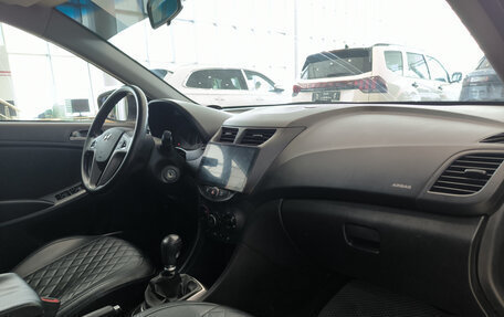 Hyundai Solaris II рестайлинг, 2014 год, 580 000 рублей, 13 фотография