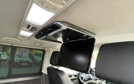 Volkswagen Multivan T6 рестайлинг, 2018 год, 5 000 000 рублей, 24 фотография