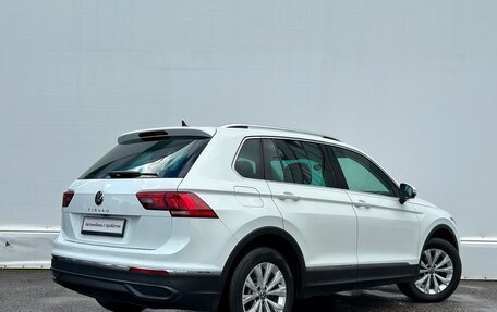 Volkswagen Tiguan II, 2021 год, 2 793 500 рублей, 2 фотография