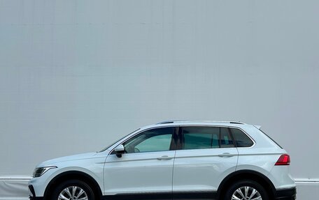 Volkswagen Tiguan II, 2021 год, 2 793 500 рублей, 12 фотография