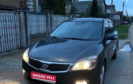 KIA cee'd I рестайлинг, 2011 год, 695 000 рублей, 1 фотография