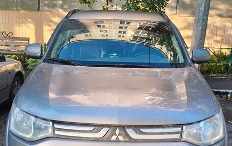 Mitsubishi Outlander III рестайлинг 3, 2012 год, 1 280 000 рублей, 1 фотография