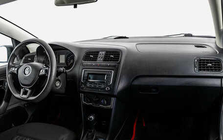 Volkswagen Polo VI (EU Market), 2016 год, 799 000 рублей, 9 фотография