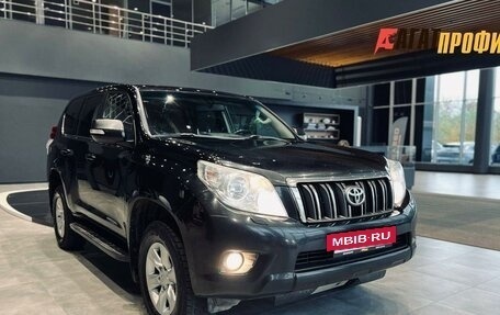 Toyota Land Cruiser Prado 150 рестайлинг 2, 2013 год, 2 645 000 рублей, 3 фотография