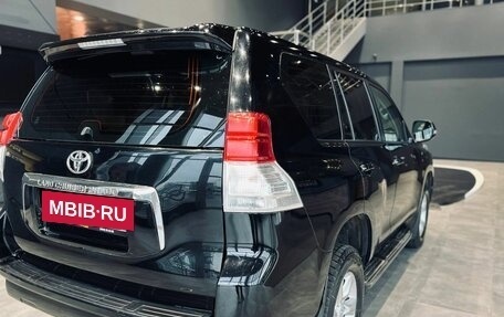Toyota Land Cruiser Prado 150 рестайлинг 2, 2013 год, 2 645 000 рублей, 5 фотография