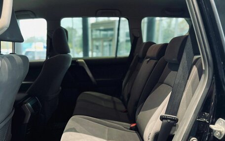 Toyota Land Cruiser Prado 150 рестайлинг 2, 2013 год, 2 645 000 рублей, 22 фотография