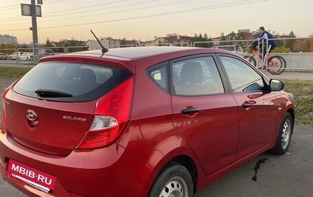 Hyundai Solaris II рестайлинг, 2014 год, 1 100 000 рублей, 4 фотография