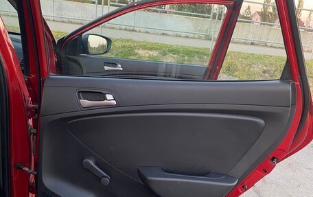 Hyundai Solaris II рестайлинг, 2014 год, 1 100 000 рублей, 21 фотография