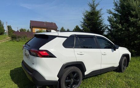 Toyota RAV4, 2021 год, 3 500 000 рублей, 2 фотография