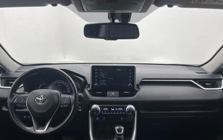 Toyota RAV4, 2021 год, 3 500 000 рублей, 13 фотография
