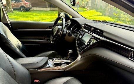 Toyota Camry, 2019 год, 2 550 000 рублей, 12 фотография