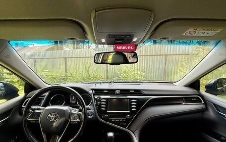 Toyota Camry, 2019 год, 2 550 000 рублей, 10 фотография
