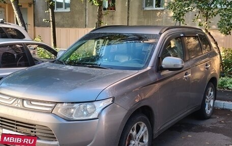 Mitsubishi Outlander III рестайлинг 3, 2012 год, 1 280 000 рублей, 2 фотография