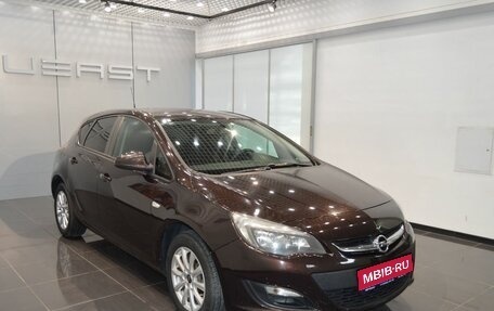 Opel Astra J, 2013 год, 746 000 рублей, 1 фотография