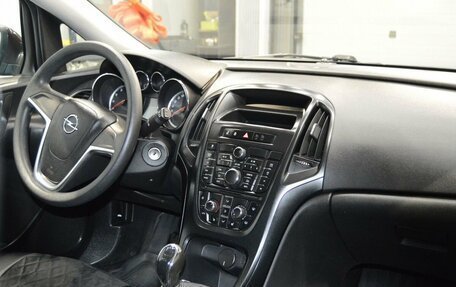 Opel Astra J, 2013 год, 746 000 рублей, 15 фотография