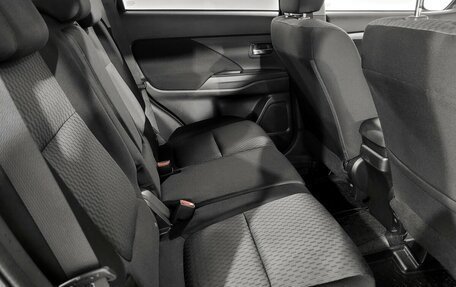 Mitsubishi Outlander III рестайлинг 3, 2013 год, 1 370 000 рублей, 12 фотография