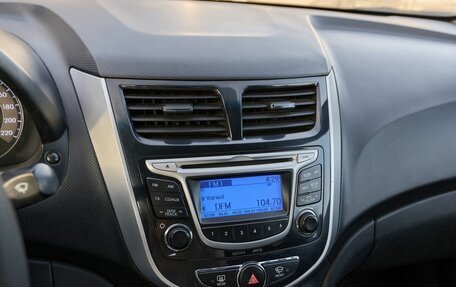 Hyundai Solaris II рестайлинг, 2014 год, 760 000 рублей, 5 фотография