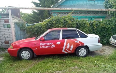 Daewoo Nexia I рестайлинг, 2001 год, 140 000 рублей, 3 фотография