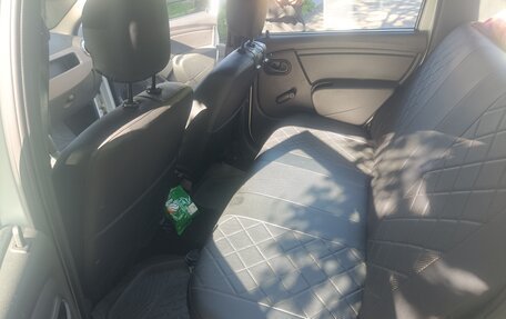 Renault Logan I, 2014 год, 600 000 рублей, 4 фотография