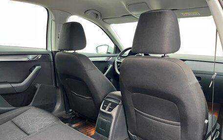 Skoda Octavia, 2019 год, 1 897 100 рублей, 10 фотография