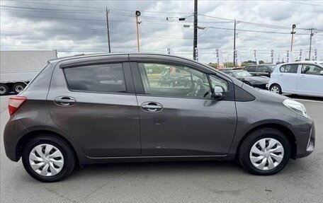 Toyota Vitz, 2019 год, 830 000 рублей, 4 фотография