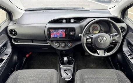 Toyota Vitz, 2019 год, 830 000 рублей, 9 фотография