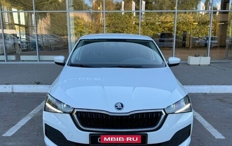 Skoda Rapid II, 2021 год, 1 690 000 рублей, 2 фотография