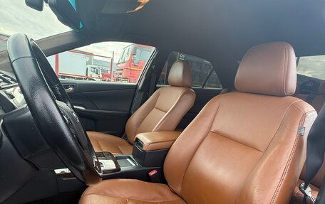 Toyota Camry, 2016 год, 1 900 000 рублей, 10 фотография