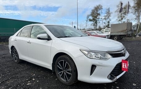Toyota Camry, 2016 год, 1 900 000 рублей, 6 фотография