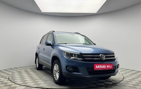 Volkswagen Tiguan I, 2012 год, 999 000 рублей, 3 фотография
