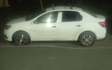 Renault Logan II, 2017 год, 700 000 рублей, 3 фотография