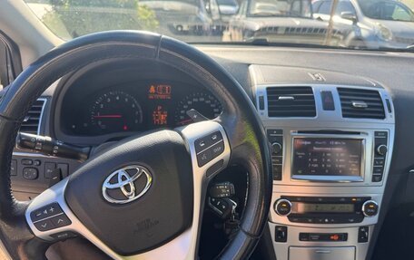 Toyota Avensis III рестайлинг, 2012 год, 1 850 000 рублей, 8 фотография