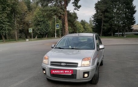 Ford Fusion I, 2010 год, 650 000 рублей, 2 фотография