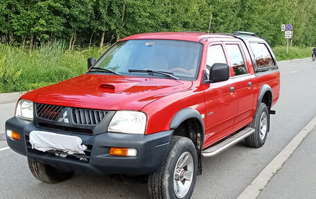 Mitsubishi L200 III рестайлинг, 2005 год, 1 100 000 рублей, 2 фотография