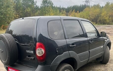 Chevrolet Niva I рестайлинг, 2015 год, 580 000 рублей, 3 фотография