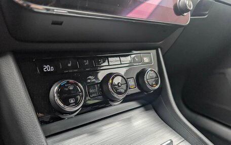 Skoda Superb III рестайлинг, 2021 год, 2 590 000 рублей, 15 фотография